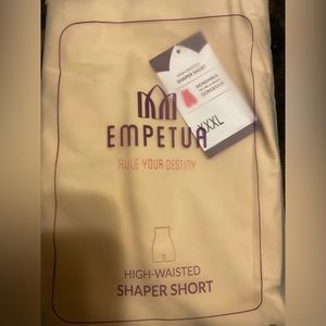 Shapermint high waisted short size 3xl, new in package
